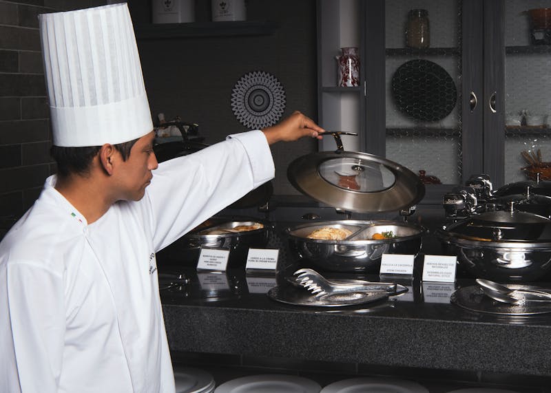 Derek Thompson — Executive Chef at Jet's Pizza